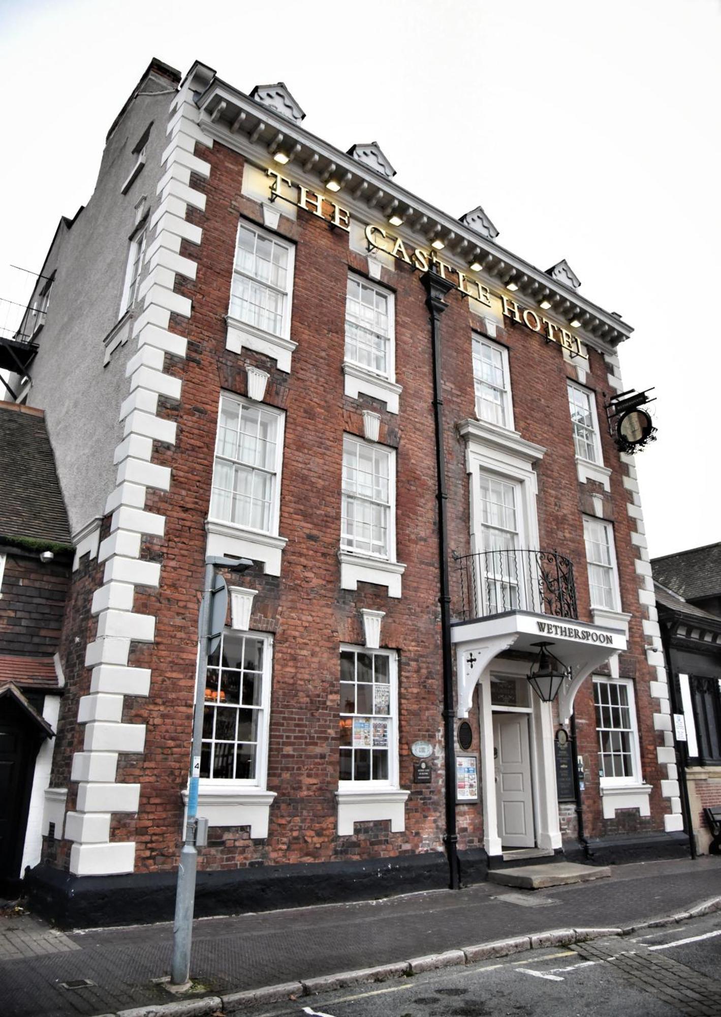 The Castle Hotel Wetherspoon Ruthin Exterior foto
