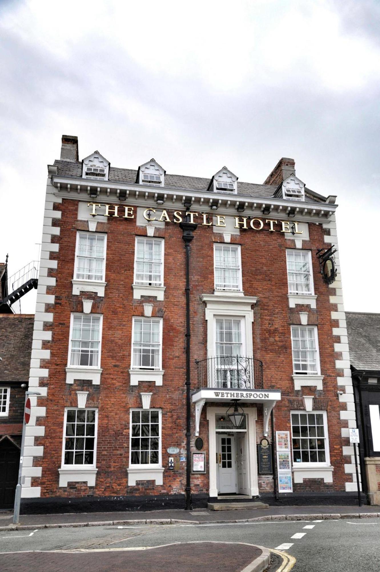 The Castle Hotel Wetherspoon Ruthin Exterior foto